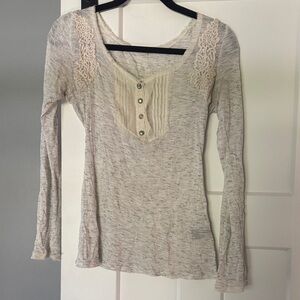 Buckle Cream Lace-Accent Women's Blouse